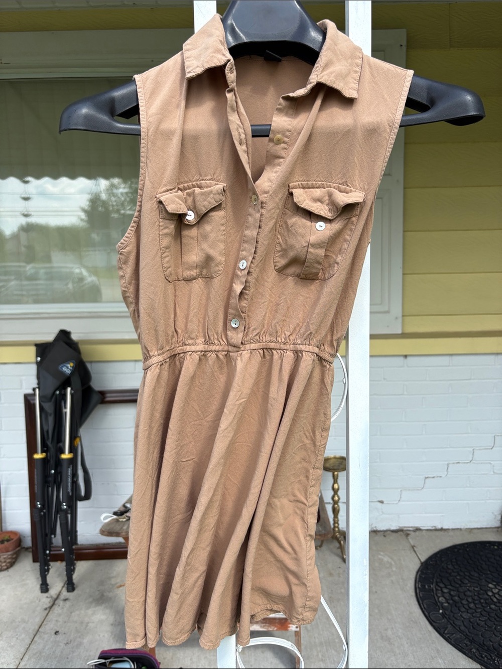 Forever 21 Sleeveless Collared Shirt Dress in Tan